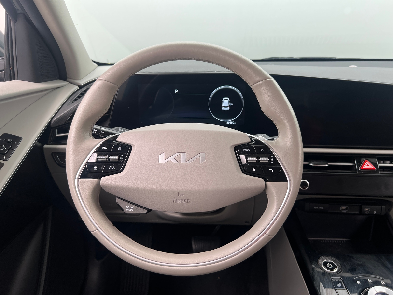 Thumbnail: 2023 Kia Niro - 5