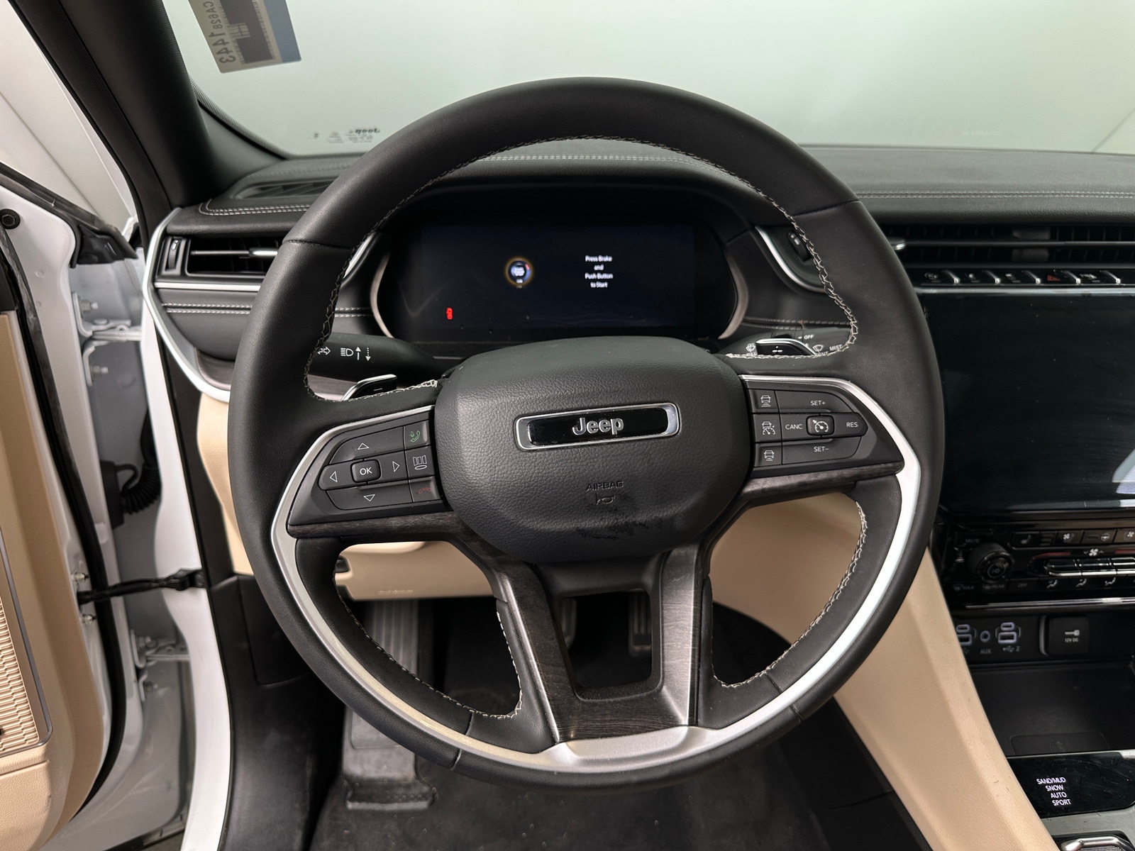 Thumbnail: 2025 Jeep Grand Cherokee L - 4
