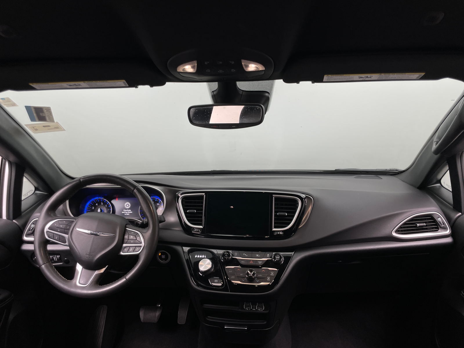 Thumbnail: 2025 Chrysler Voyager - 2