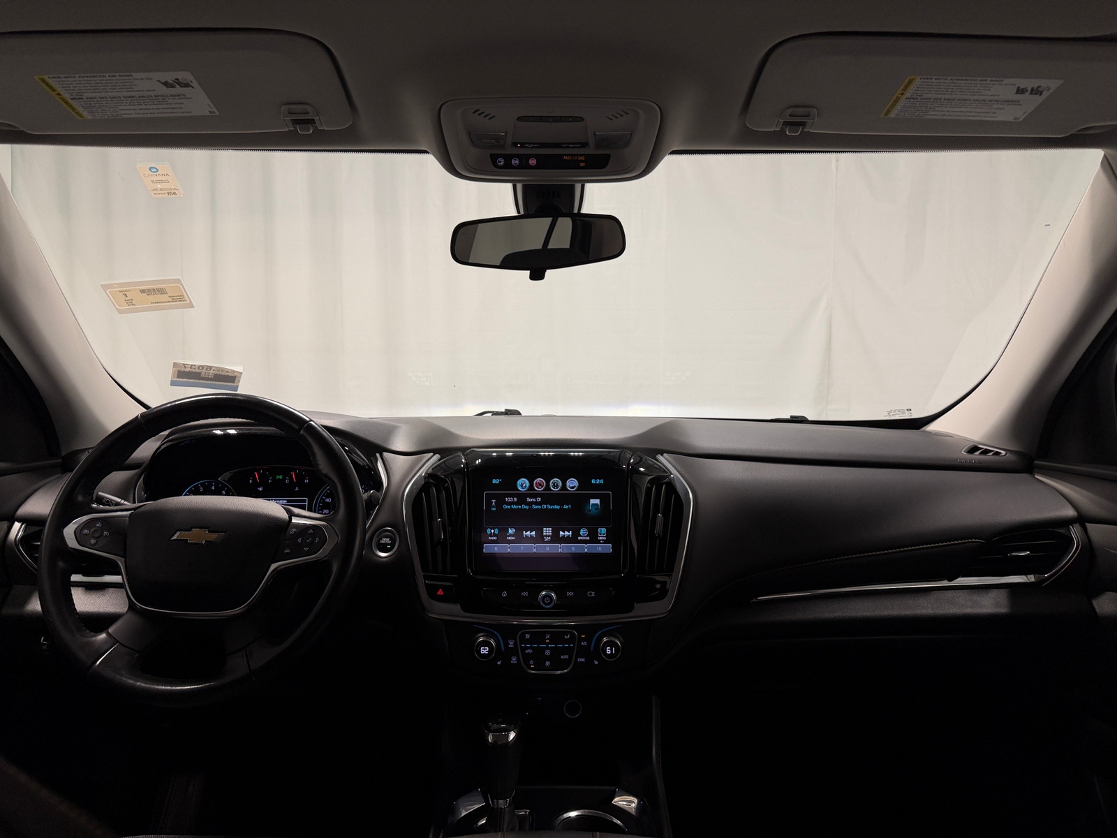 Thumbnail: 2018 Chevrolet Traverse - 3