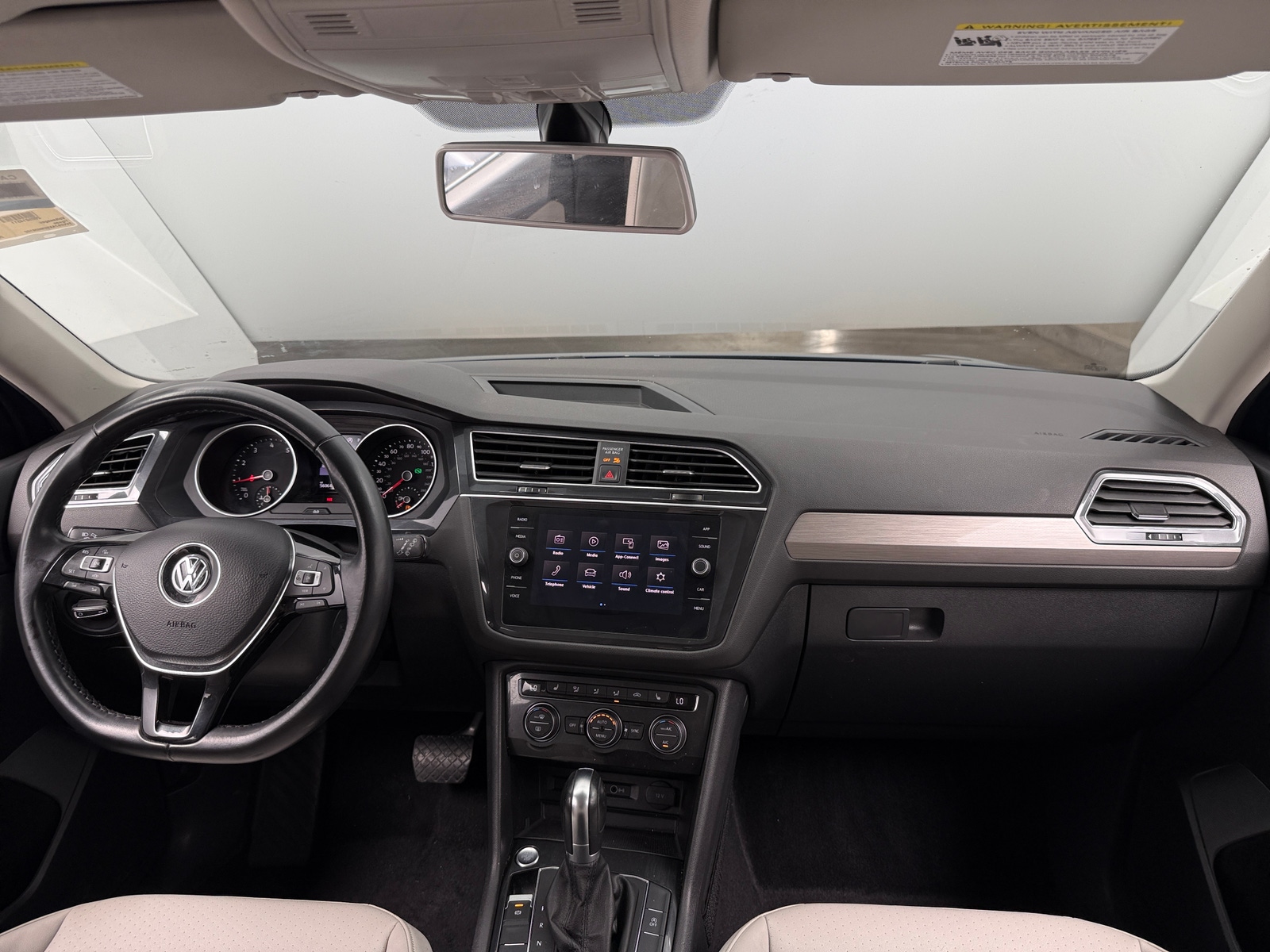 Thumbnail: 2019 Volkswagen Tiguan - 2