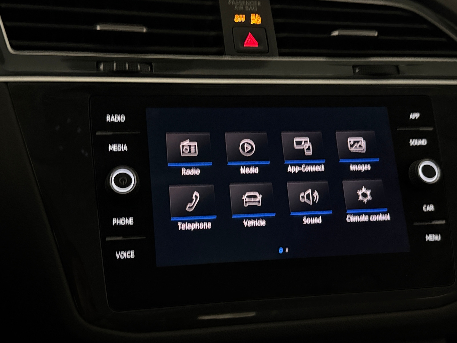 Thumbnail: 2019 Volkswagen Tiguan - 3
