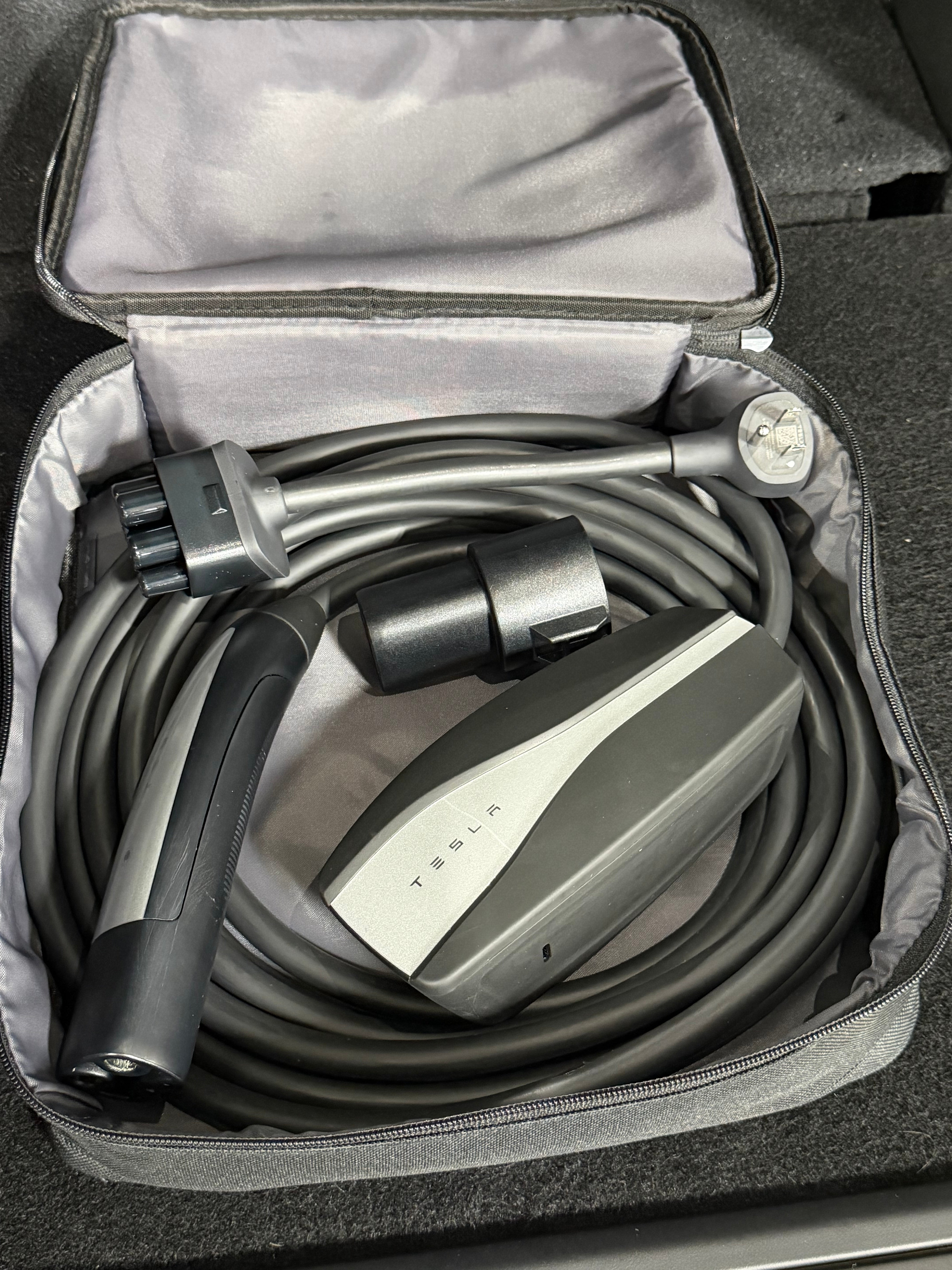 Used 2020 Tesla Model X Long Range with VIN 5YJXCAE22LF217822 for sale in Oak Creek, WI