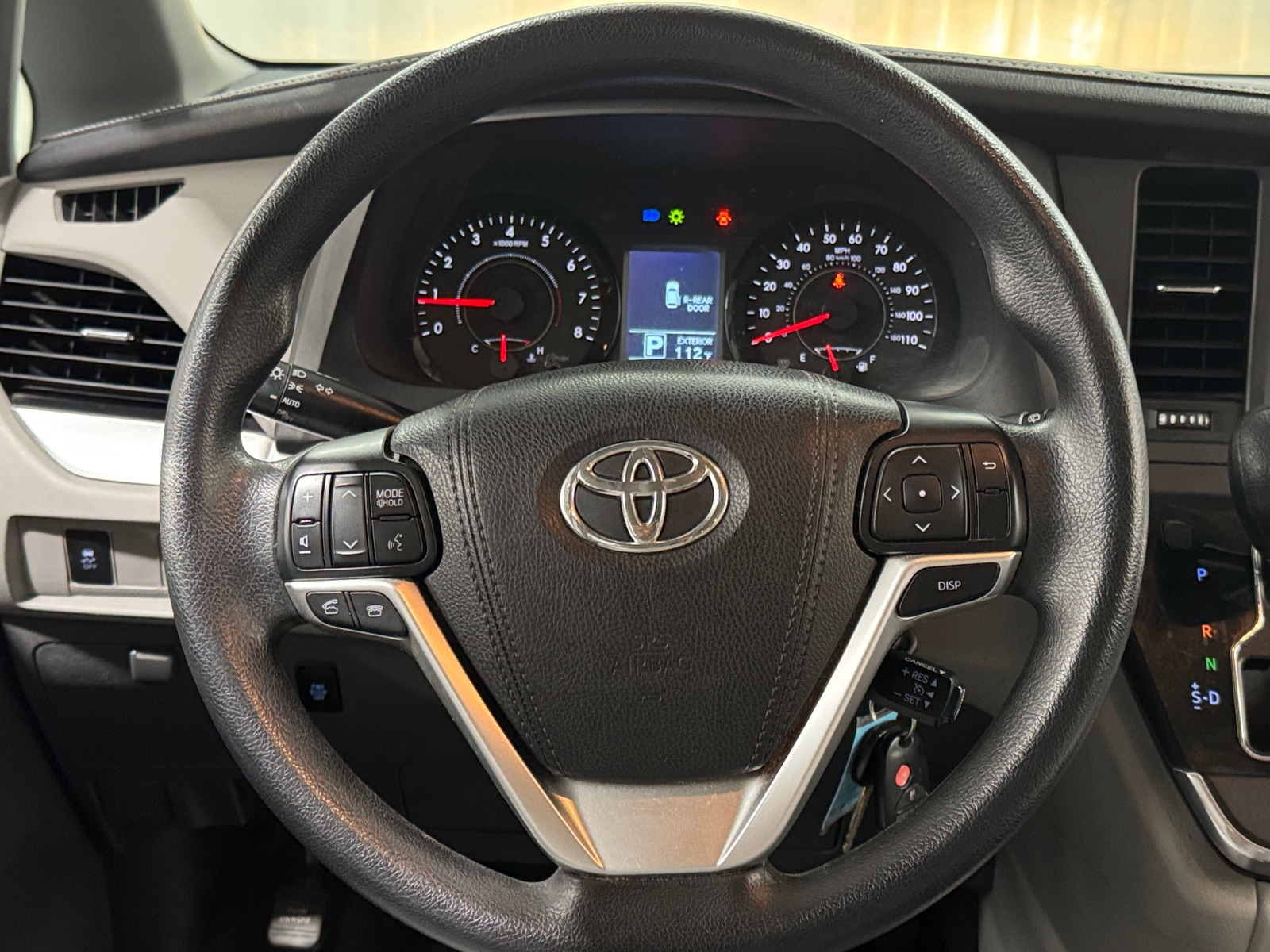 Thumbnail: 2016 Toyota Sienna - 5