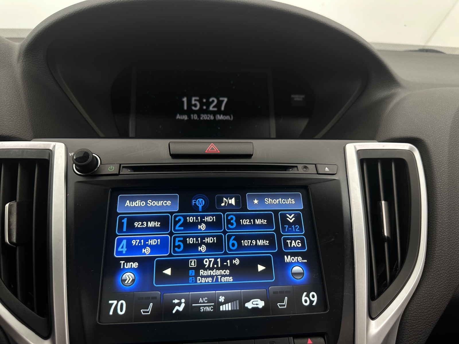 Thumbnail: 2016 Acura TLX - 3