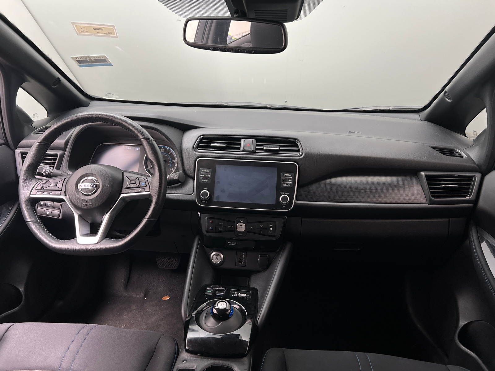 Thumbnail: 2020 Nissan Leaf - 3