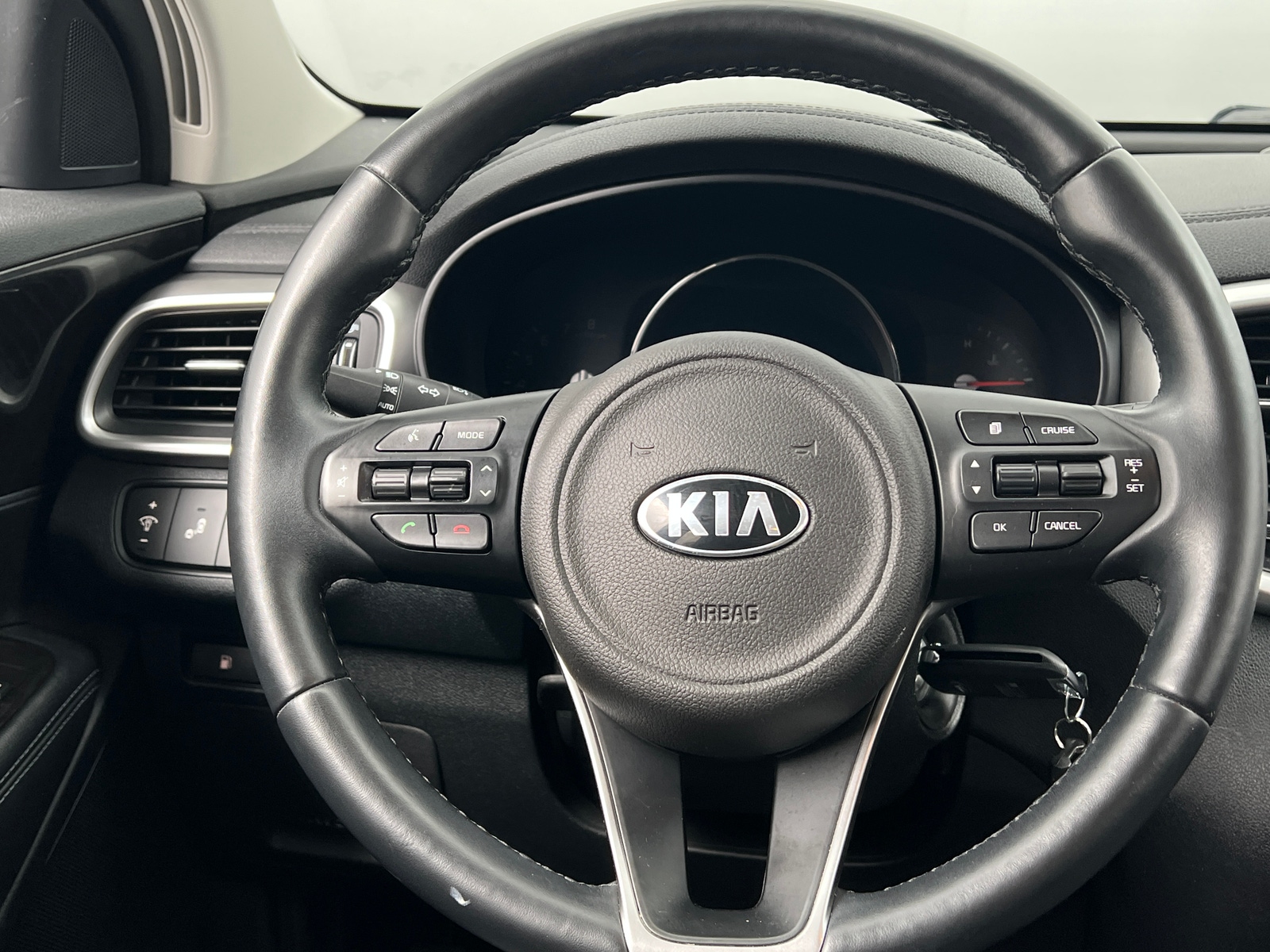 Thumbnail: 2018 Kia Sorento - 5