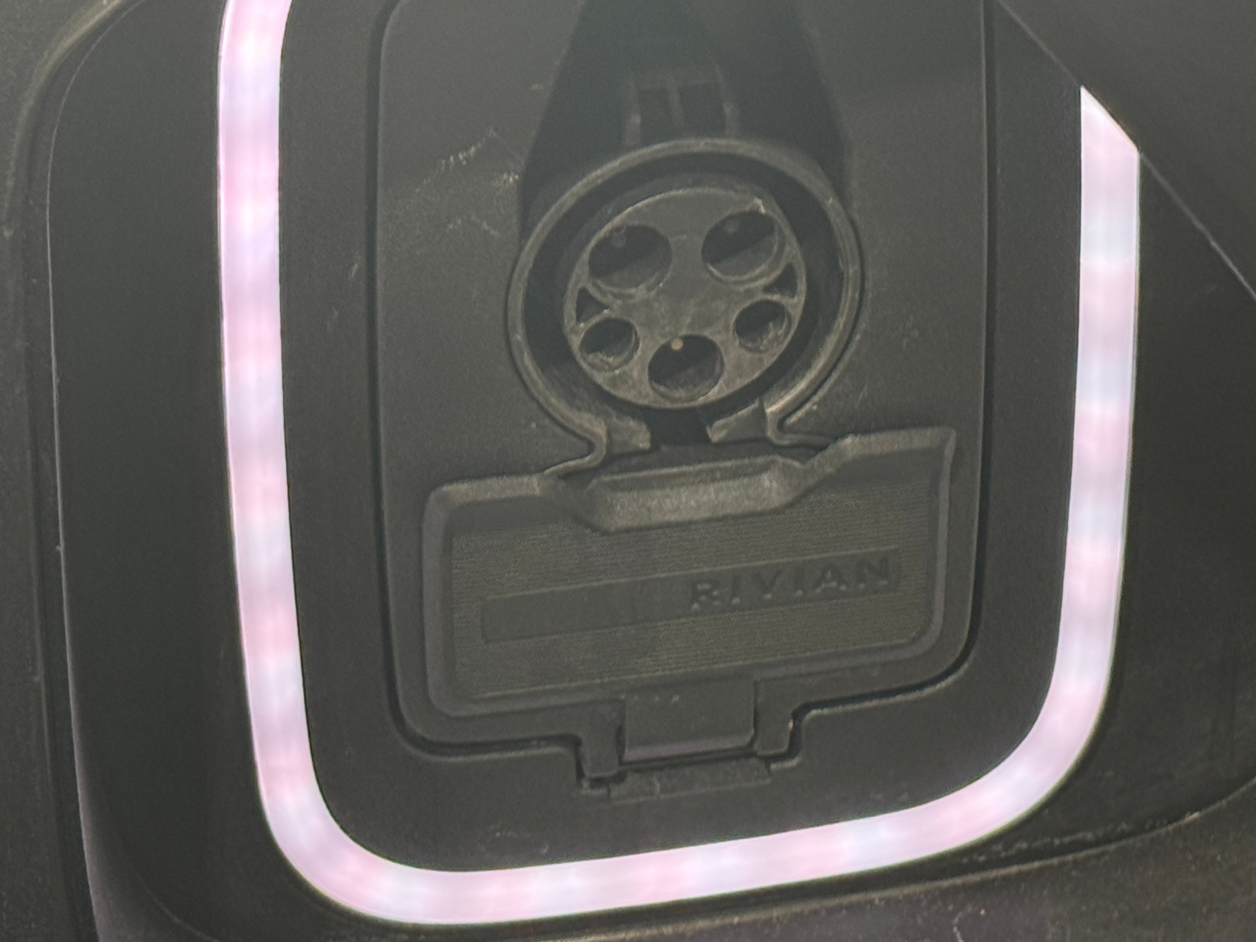 Used 2023 Rivian R1T Adventure with VIN 7FCTGBAA0PN027833 for sale in Oak Creek, WI