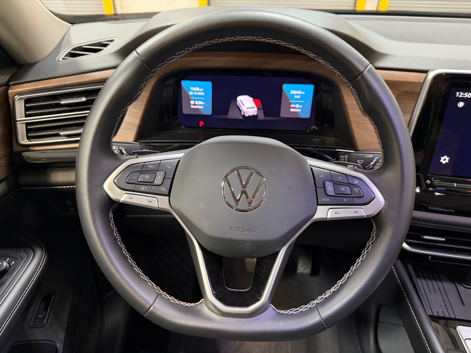 Thumbnail: 2026 Volkswagen Atlas - 4
