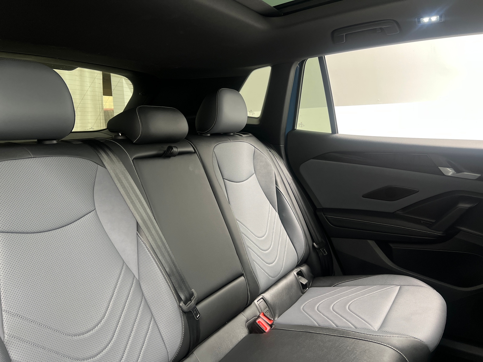 Thumbnail: 2025 Volkswagen Tiguan - 5
