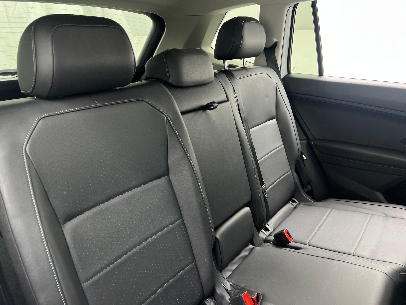 Thumbnail: 2018 Volkswagen Tiguan - 5