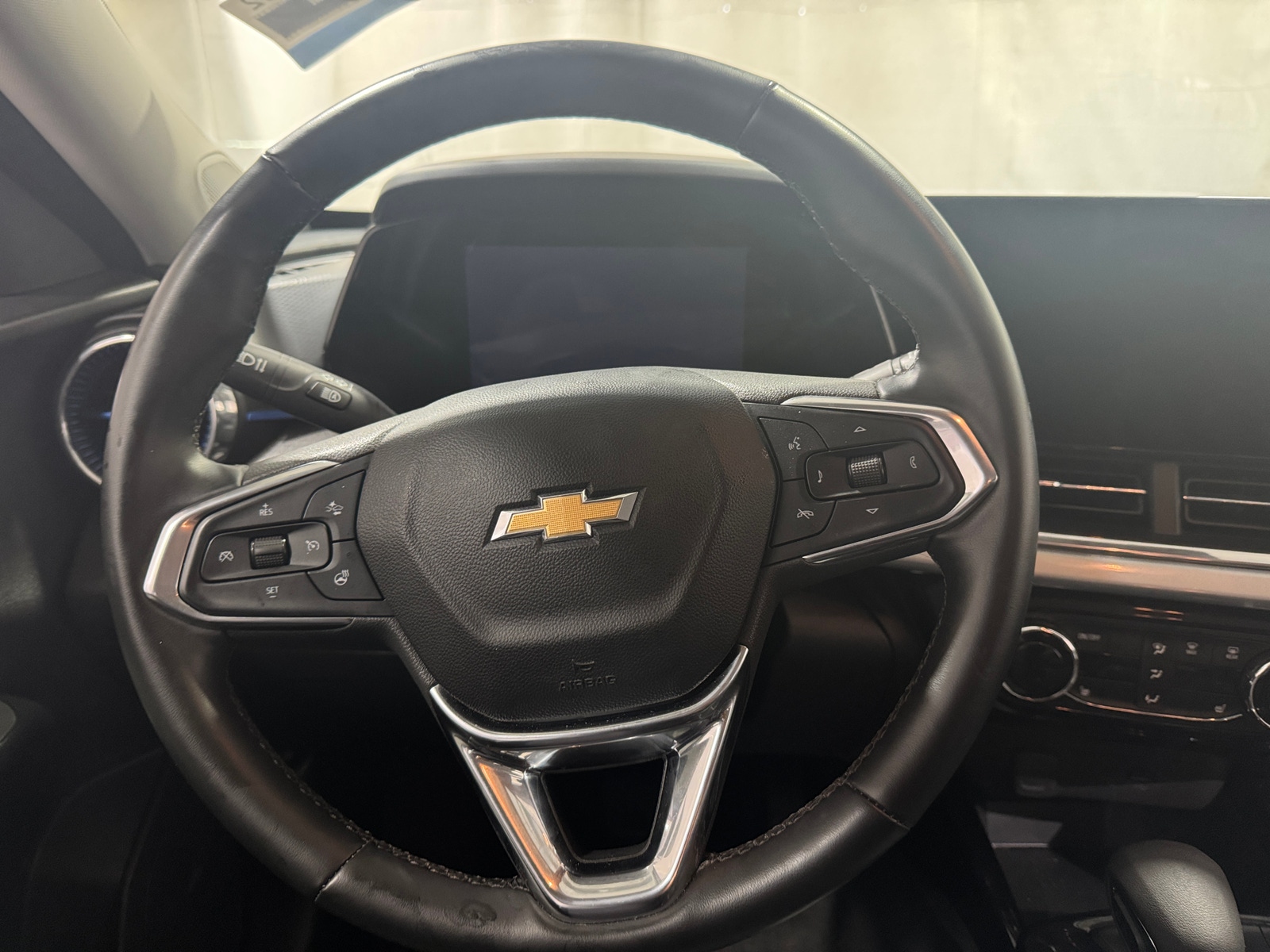 Thumbnail: 2025 Chevrolet Trax - 4