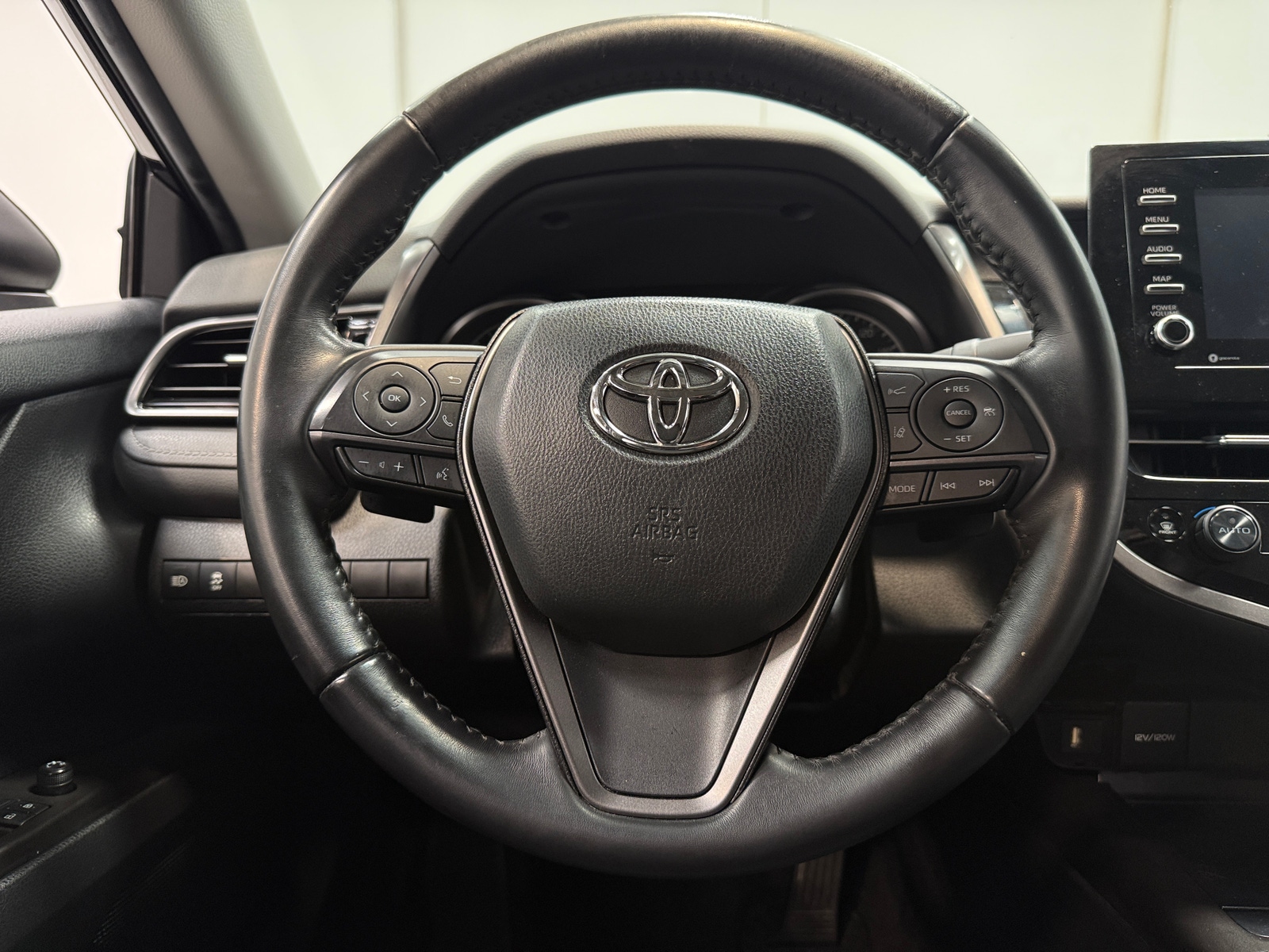Thumbnail: 2022 Toyota Camry - 4