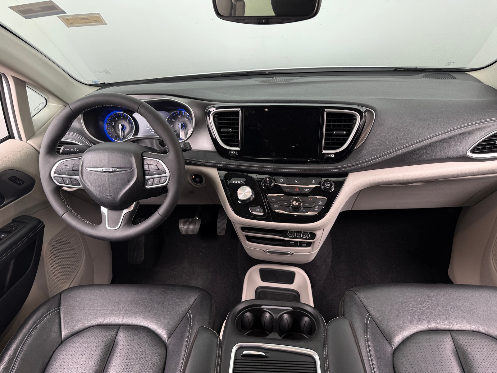 Thumbnail: 2022 Chrysler Pacifica - 2