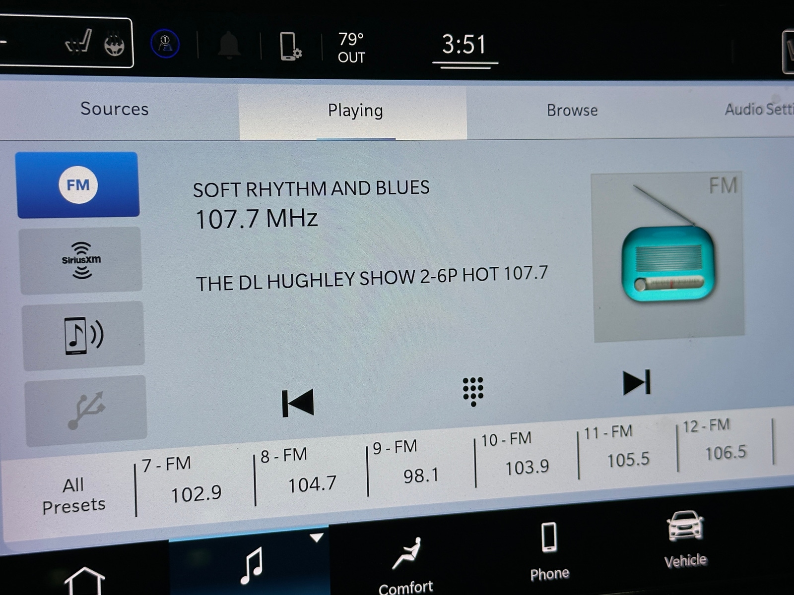 Thumbnail: 2022 Chrysler Pacifica - 3
