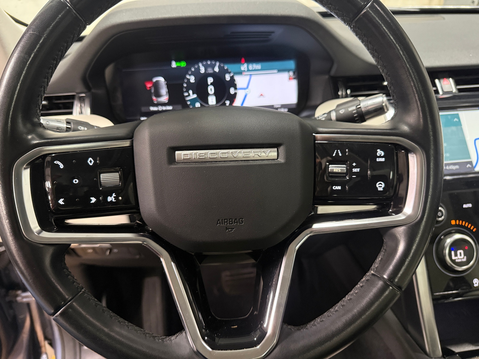 Thumbnail: 2021 Land Rover Discovery Sport - 5