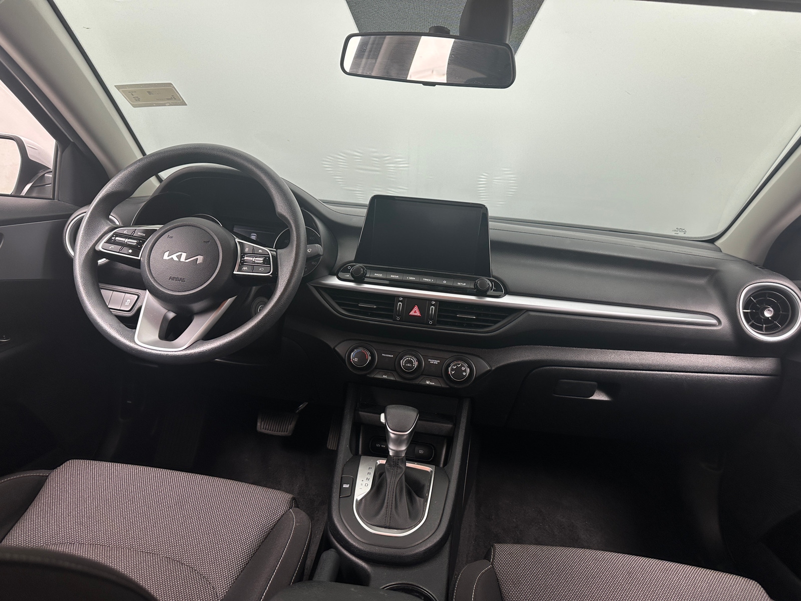 Thumbnail: 2024 Kia Forte - 3