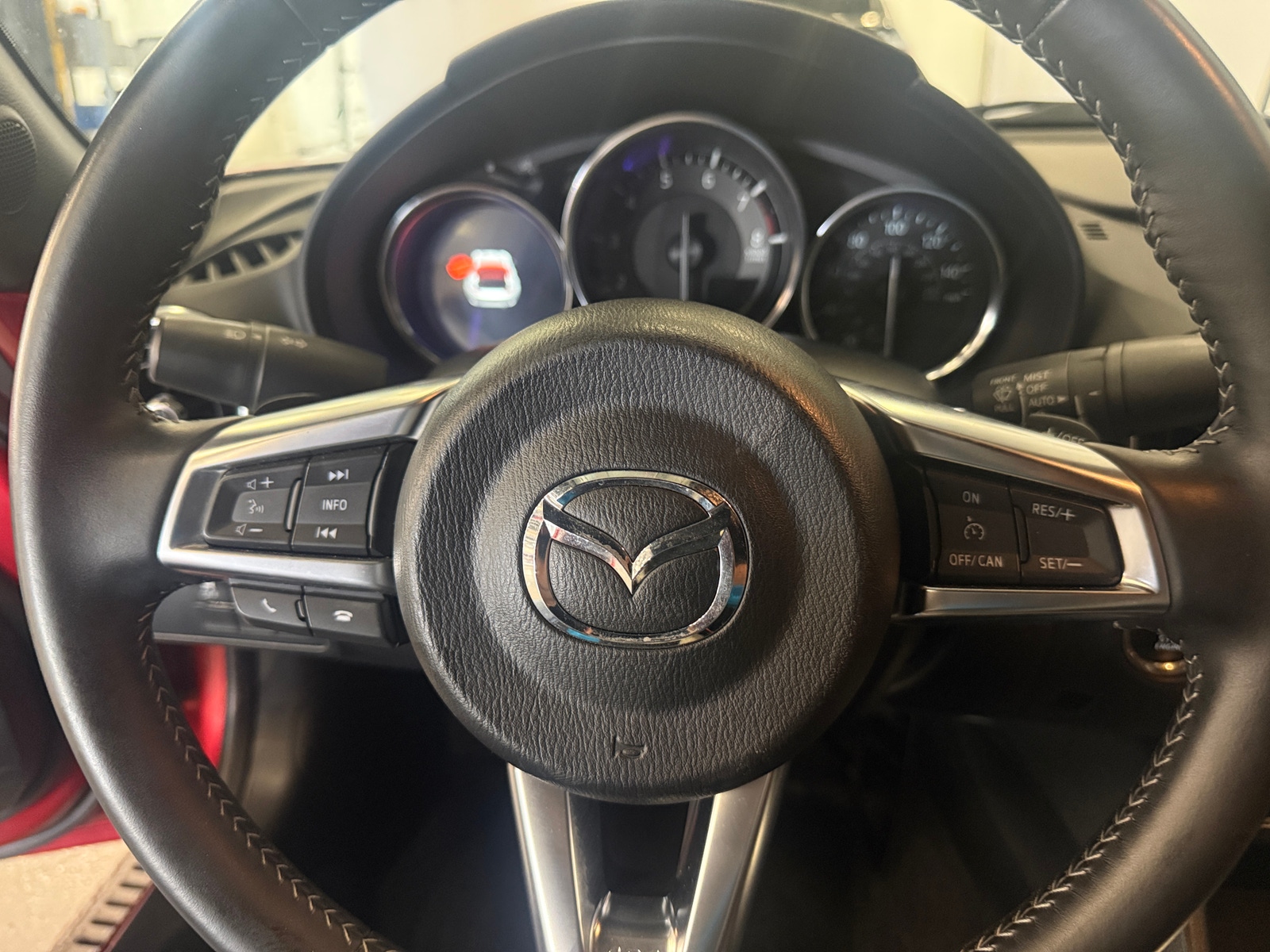 Thumbnail: 2021 Mazda MX-5 Miata - 3