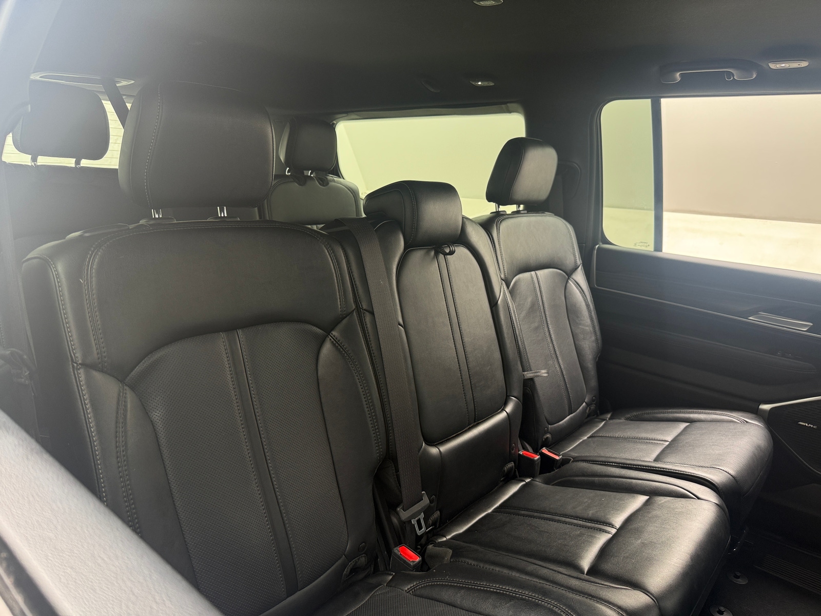 Thumbnail: 2024 Jeep Wagoneer - 5
