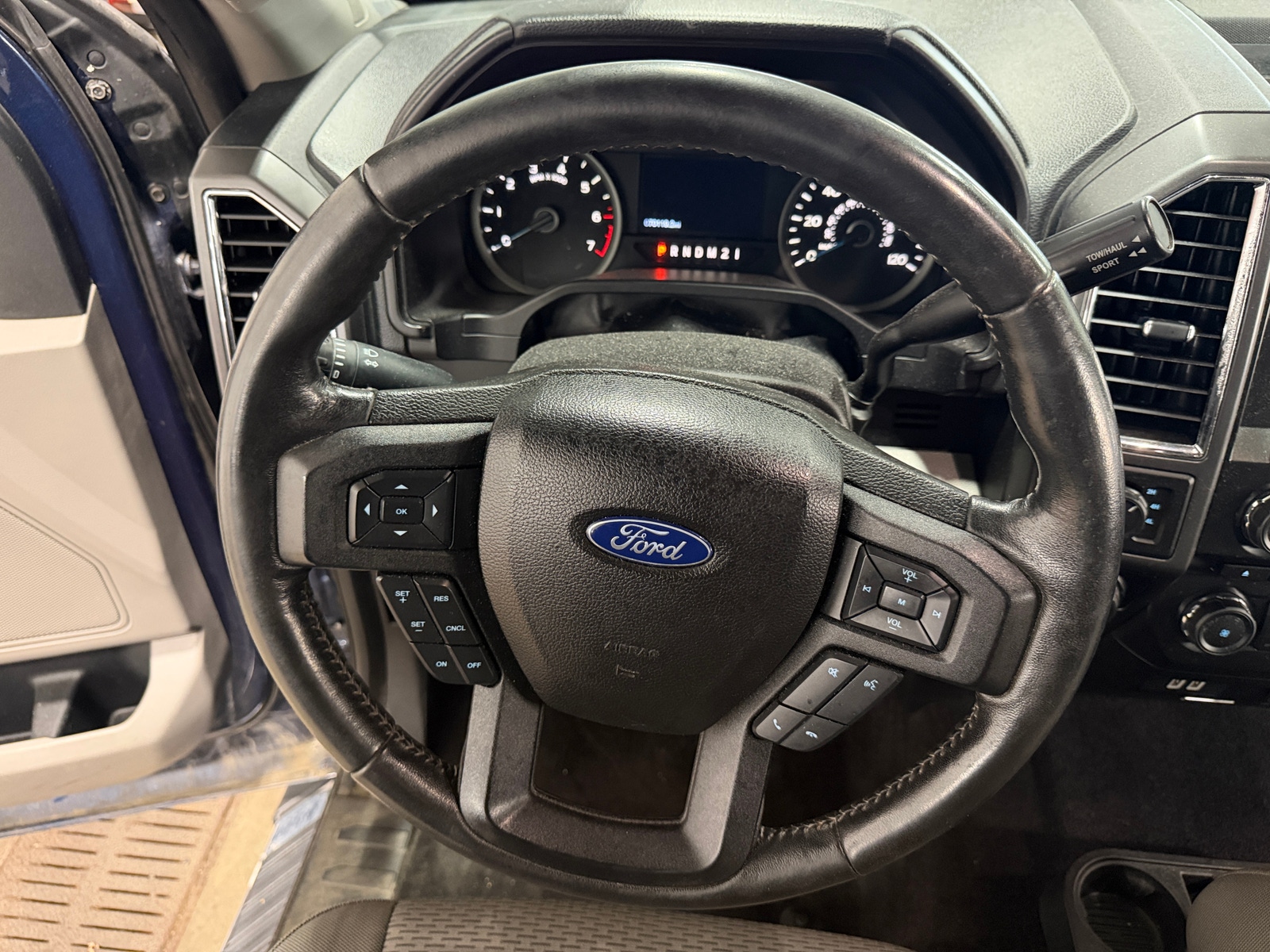 Thumbnail: 2017 Ford Econoline - 5