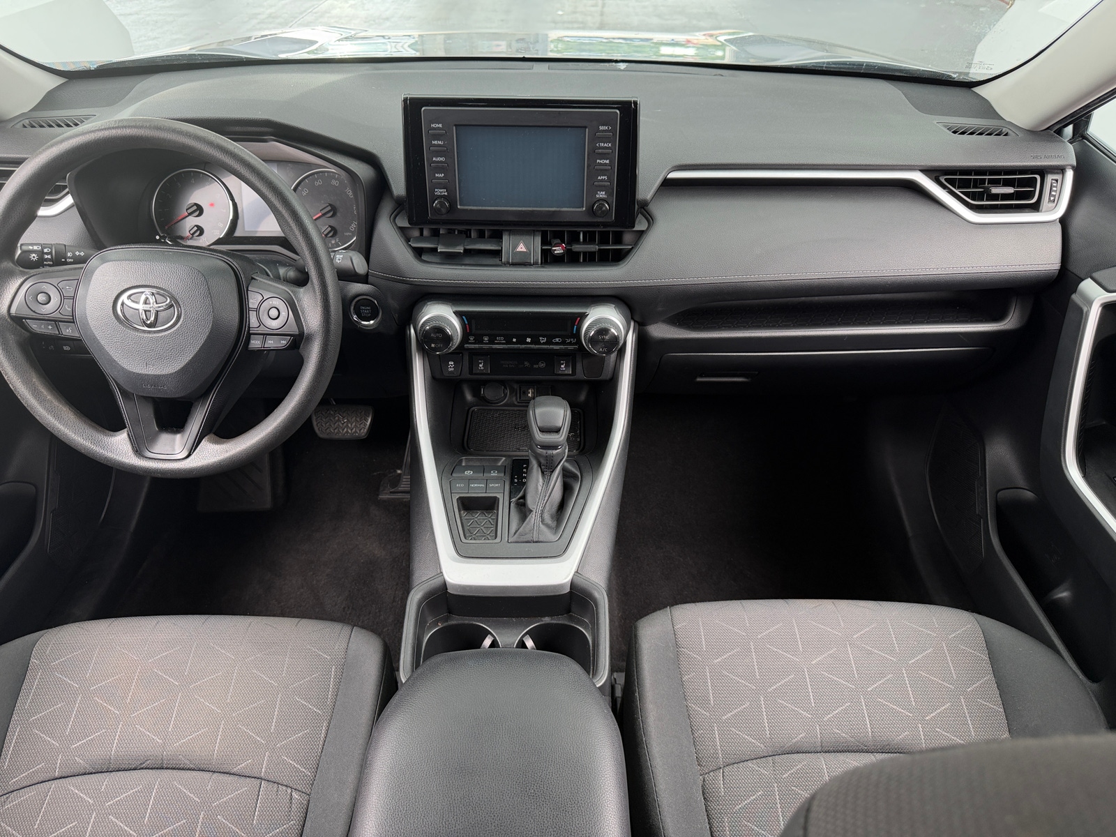 Thumbnail: 2019 Toyota RAV4 - 3