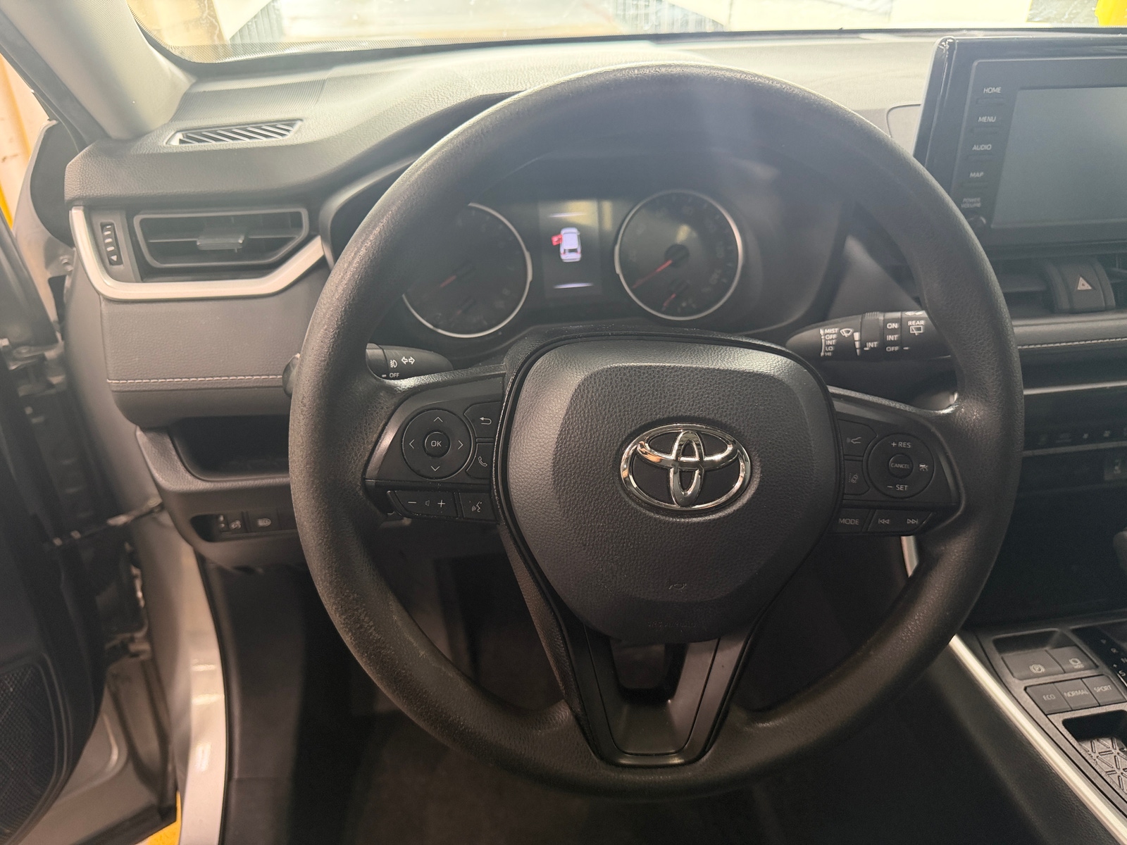Thumbnail: 2019 Toyota RAV4 - 5