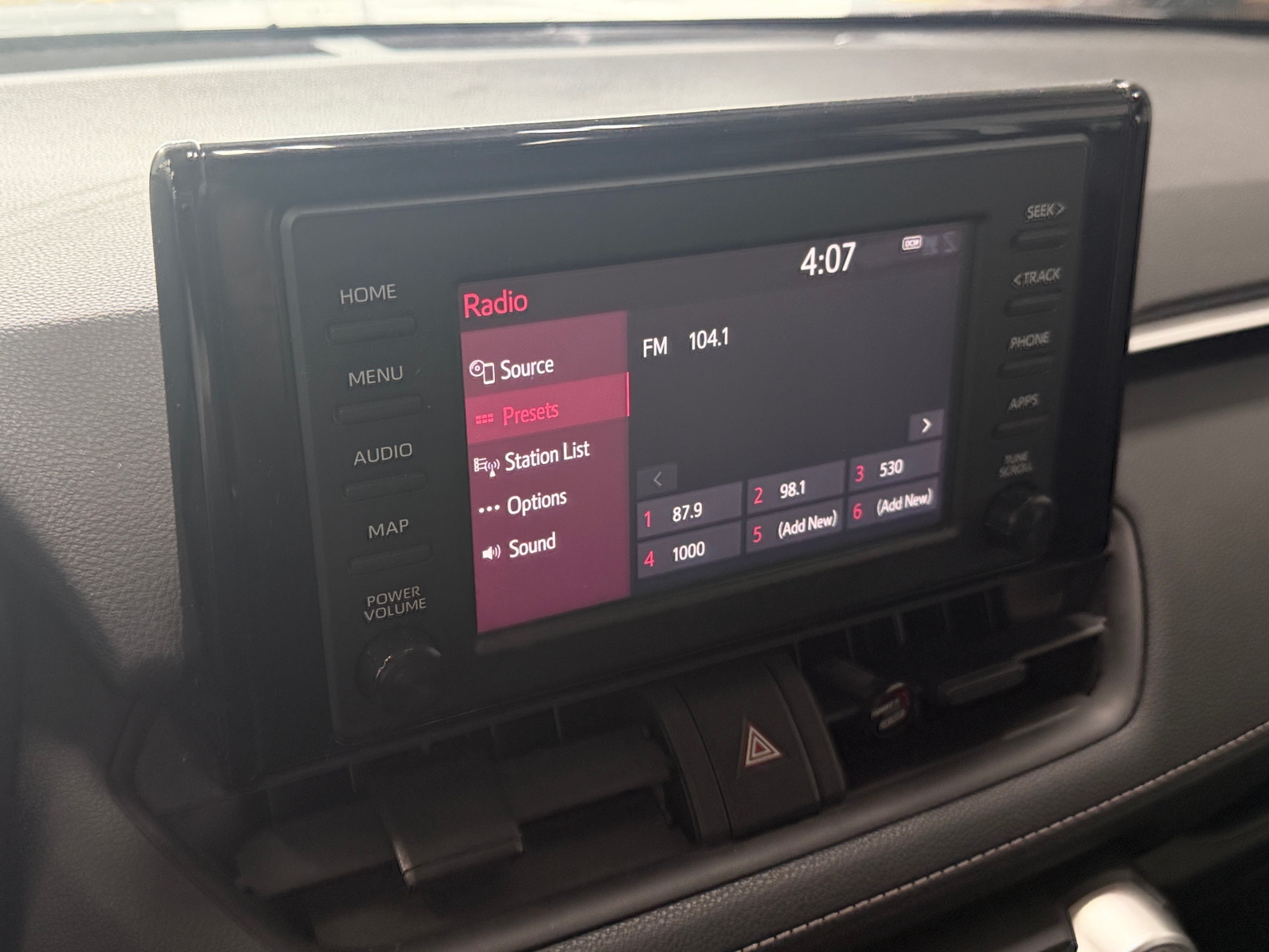 Thumbnail: 2019 Toyota RAV4 - 4