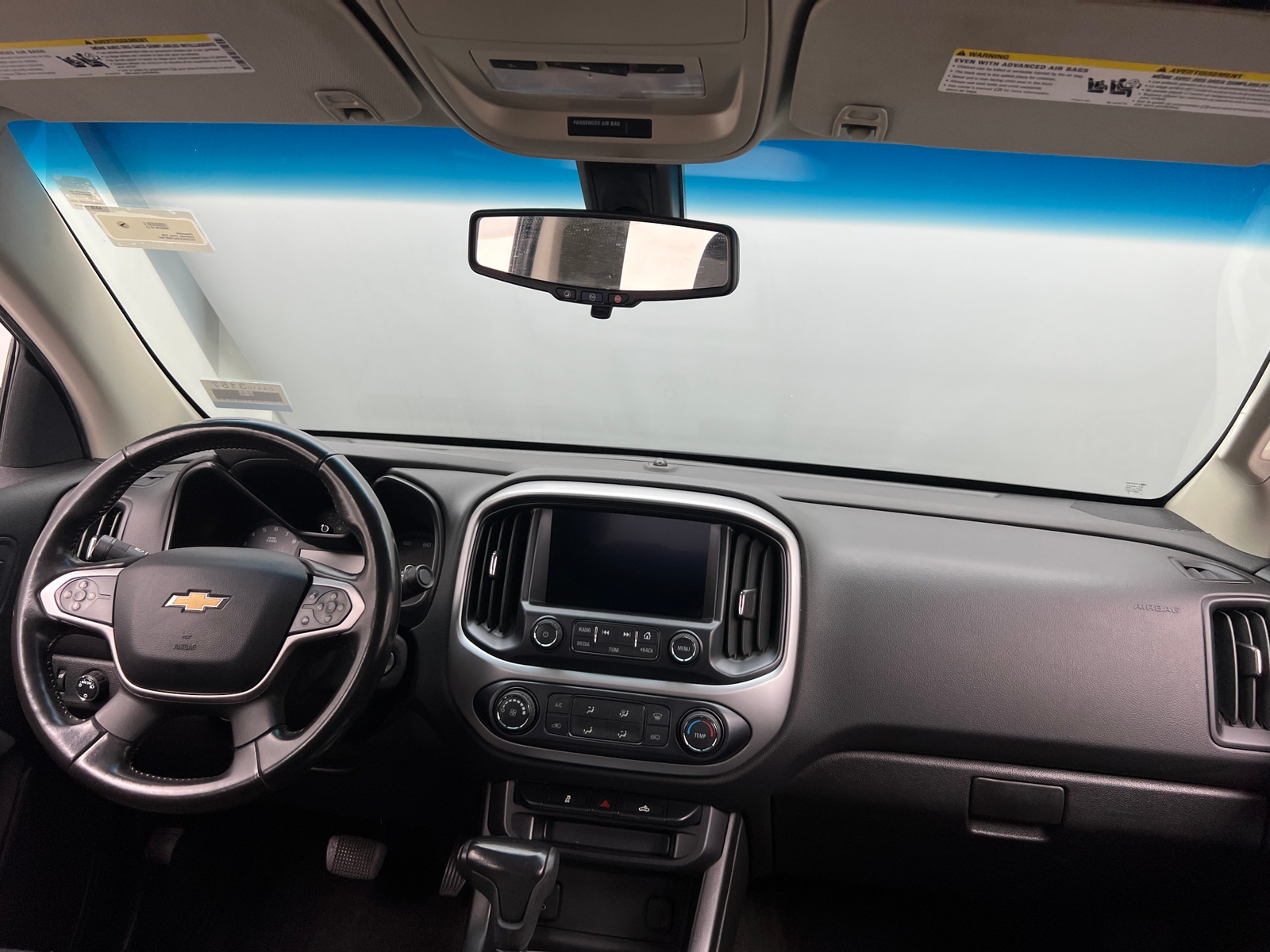 Thumbnail: 2018 Chevrolet Colorado - 3