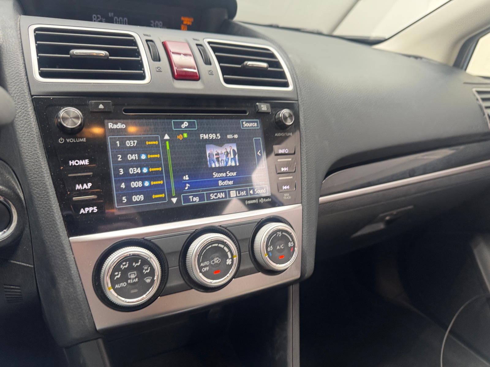Thumbnail: 2016 Subaru Crosstrek - 3