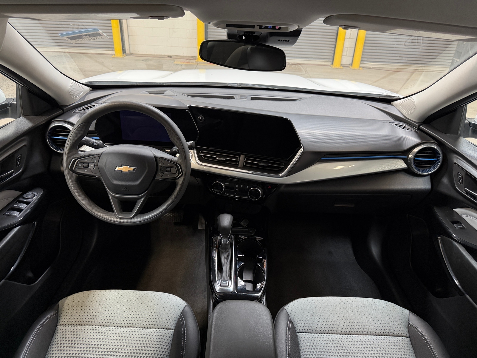 Thumbnail: 2025 Chevrolet Trax - 2