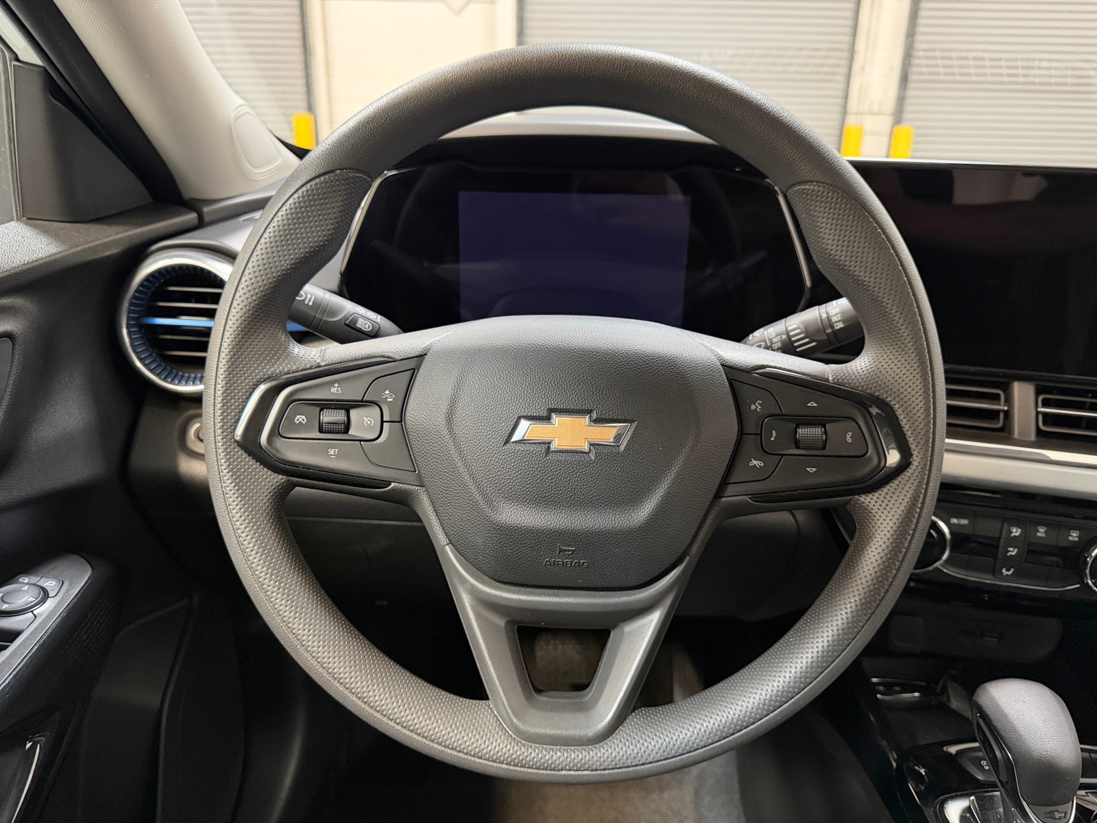 Thumbnail: 2025 Chevrolet Trax - 4