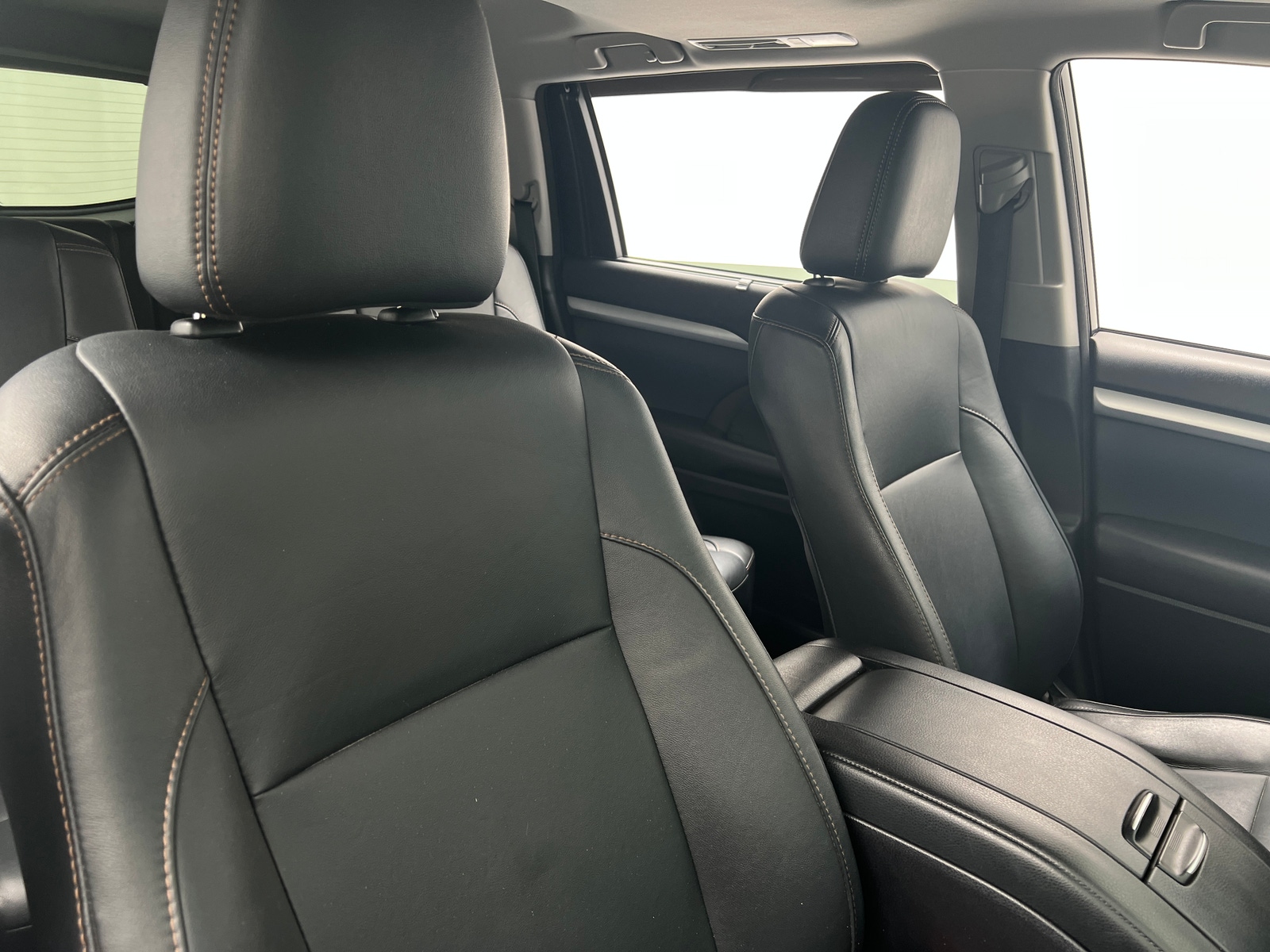 Thumbnail: 2017 Toyota Highlander - 2