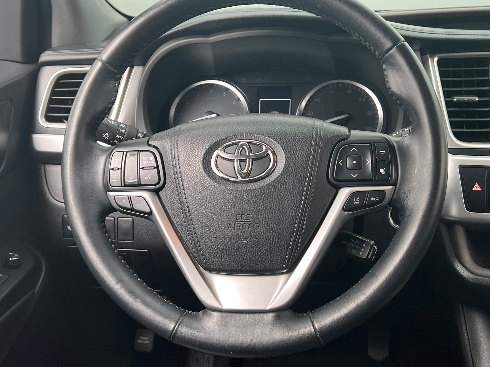 Thumbnail: 2017 Toyota Highlander - 5