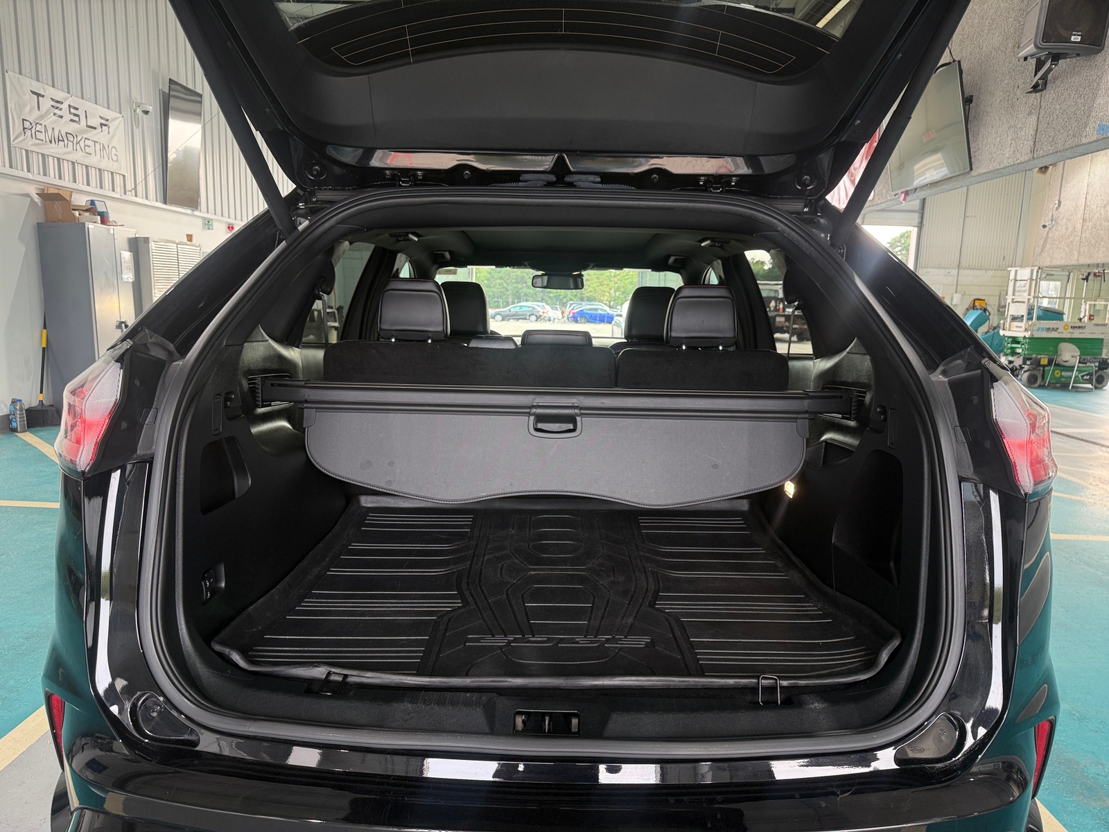 Thumbnail: 2023 Ford Edge - 6