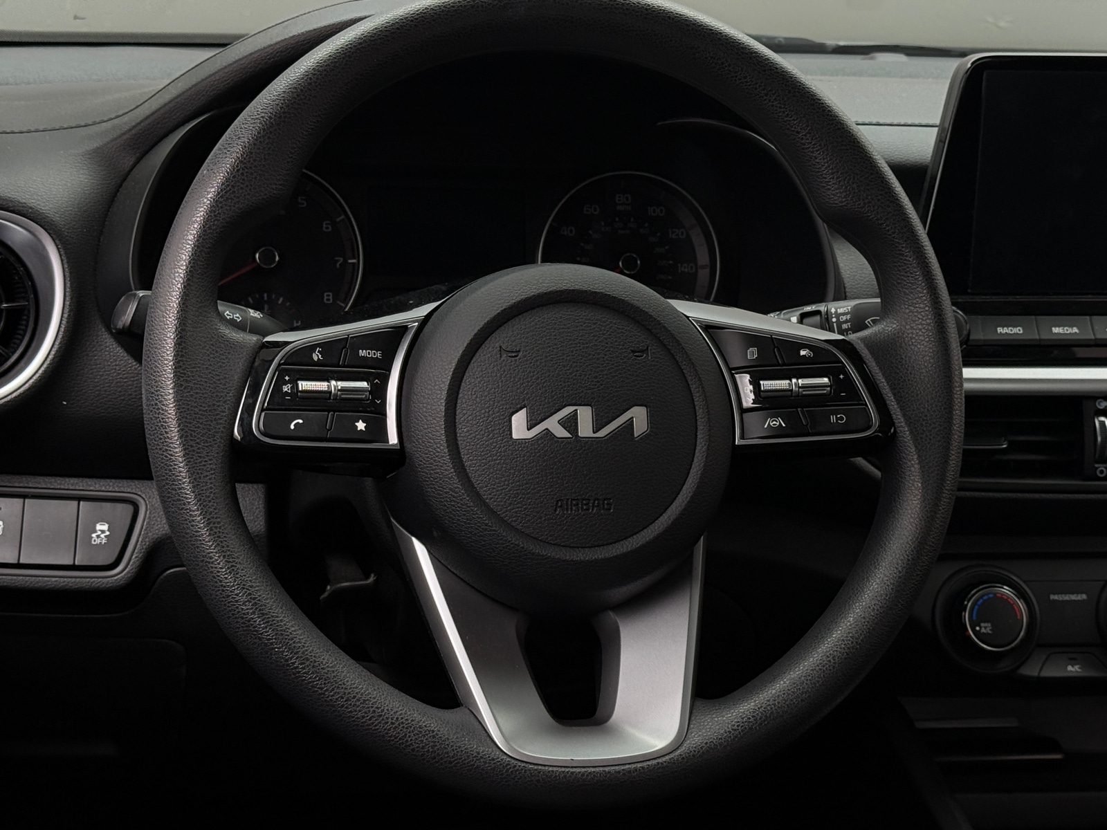 Thumbnail: 2024 Kia Forte - 5