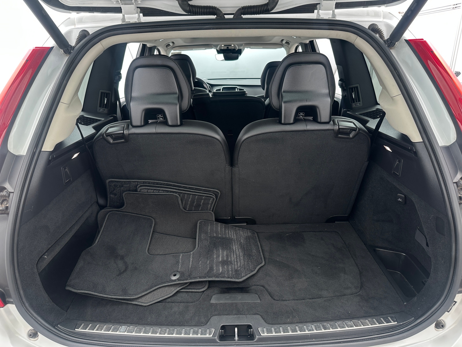 Thumbnail: 2018 Volvo XC90 - 6