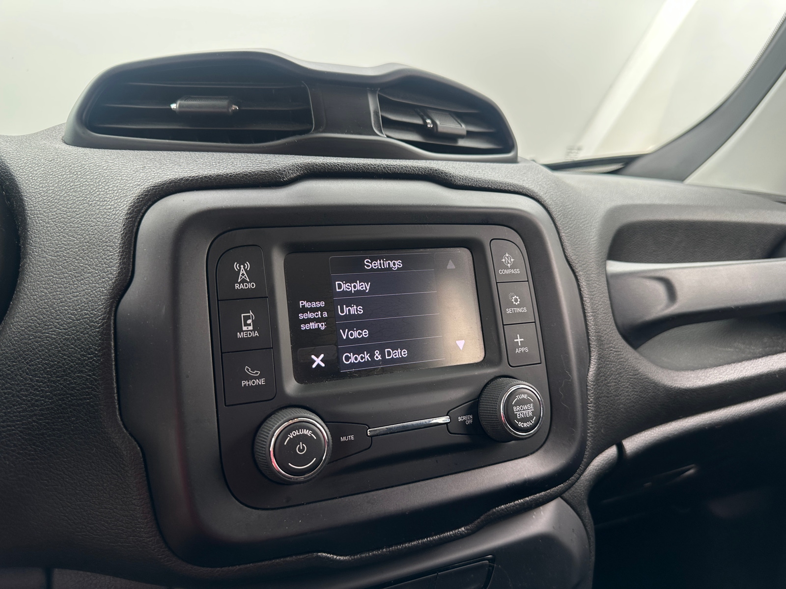 Thumbnail: 2018 Jeep Renegade - 4