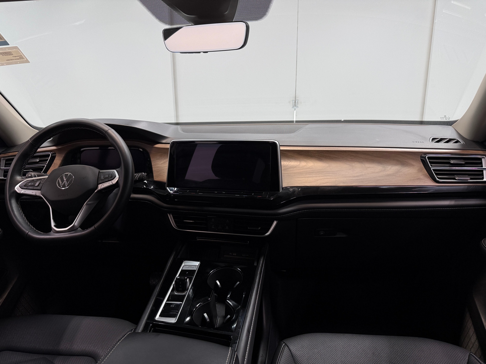 Thumbnail: 2026 Volkswagen Atlas - 2