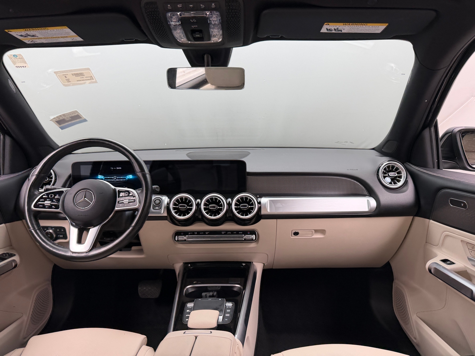 Thumbnail: 2022 Mercedes-Benz GLB - 2