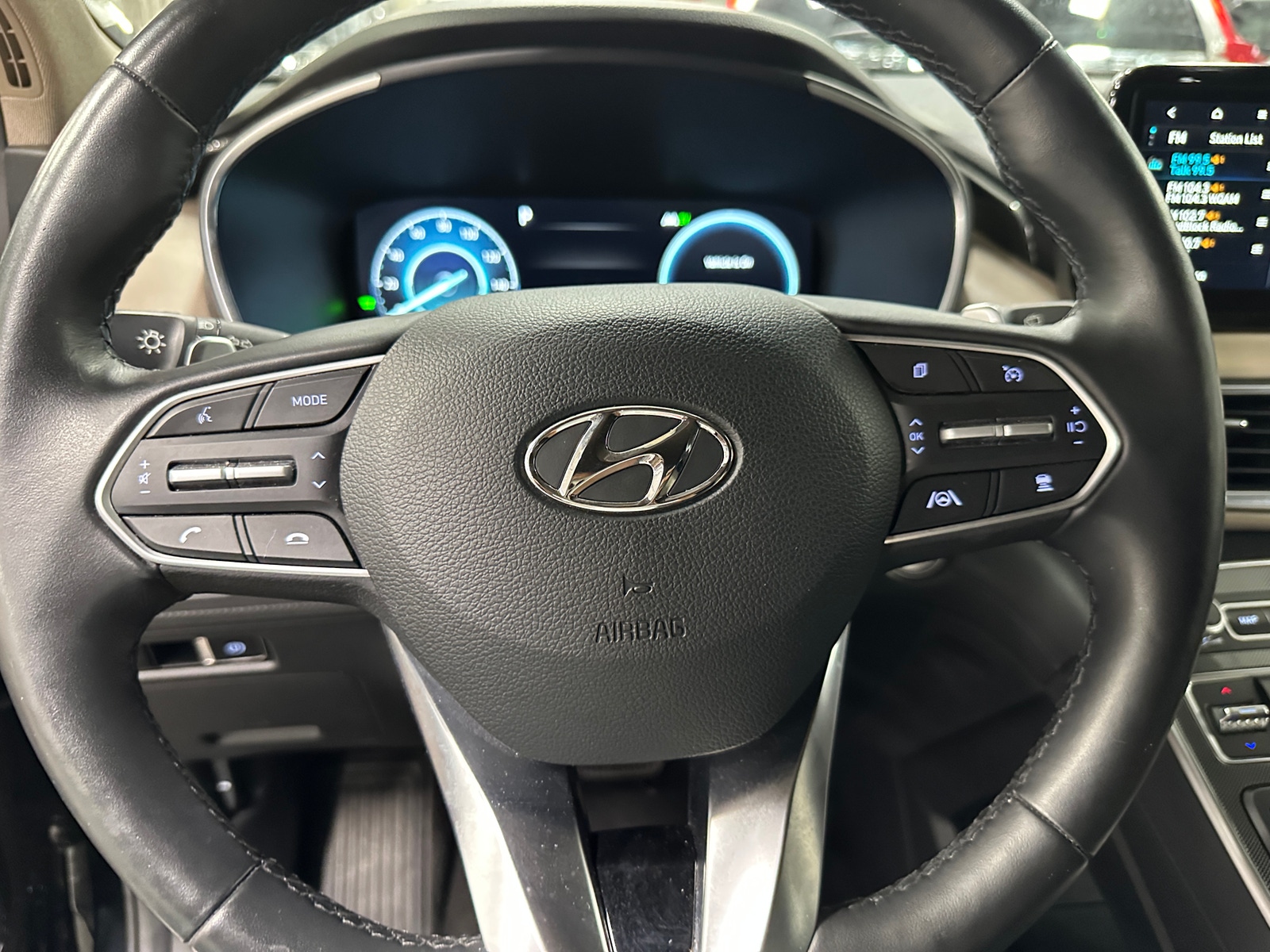 Thumbnail: 2023 Hyundai Santa Fe - 4