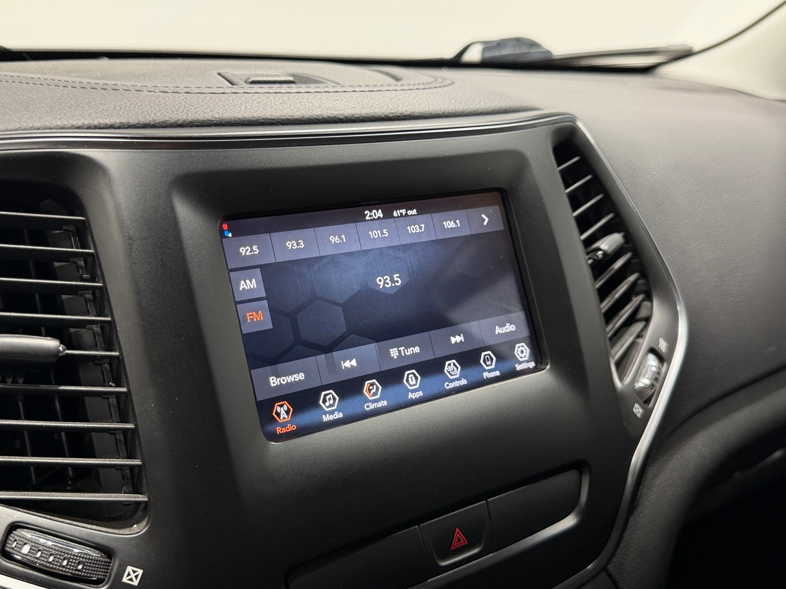 Thumbnail: 2019 Jeep Cherokee - 4