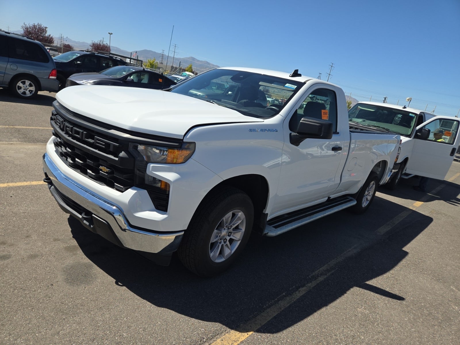 2025 Chevrolet Silverado 1500 2WD Reg Cab 140" Work Truck