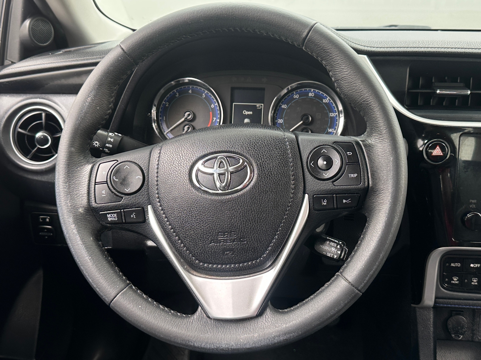 Thumbnail: 2017 Toyota Corolla - 5