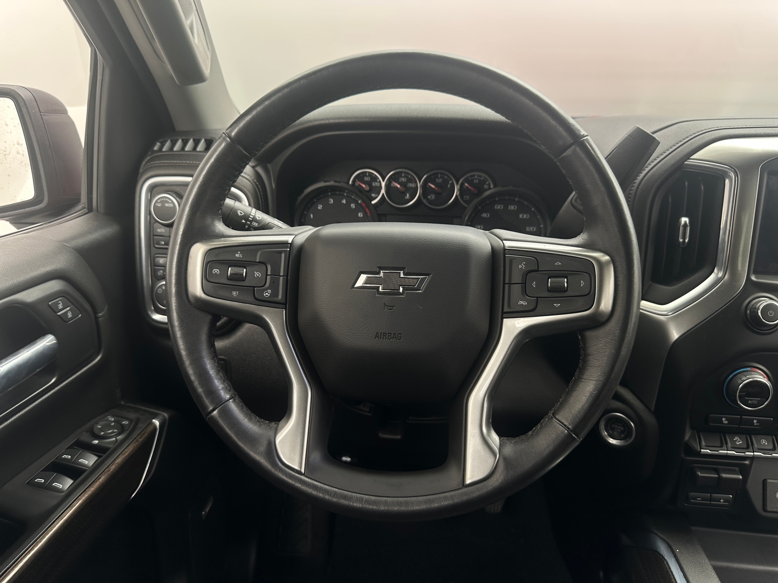 Thumbnail: 2021 Chevrolet Silverado 1500 - 5
