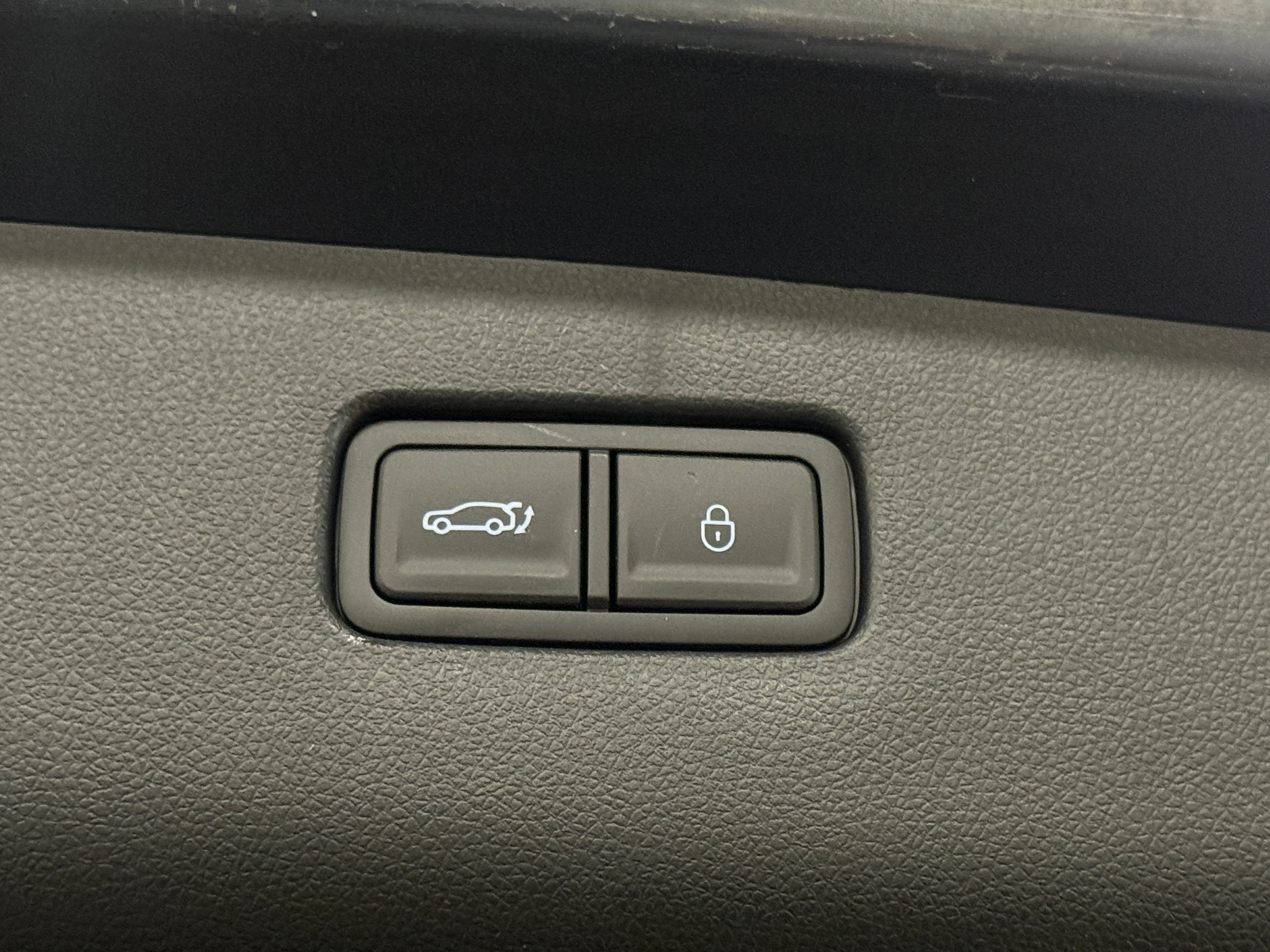 2026 GENESIS GV70