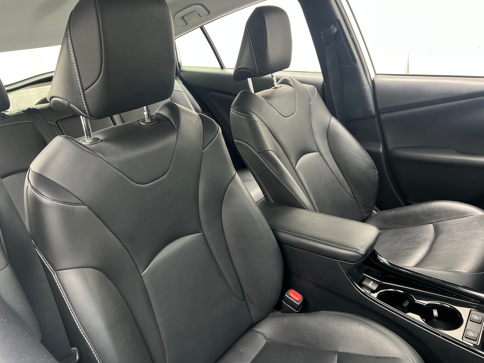 Thumbnail: 2021 Toyota Prius Prime - 2