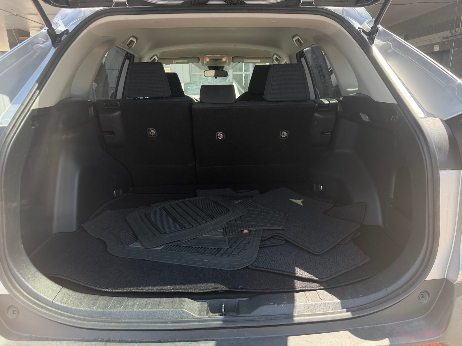 Thumbnail: 2019 Toyota RAV4 - 7