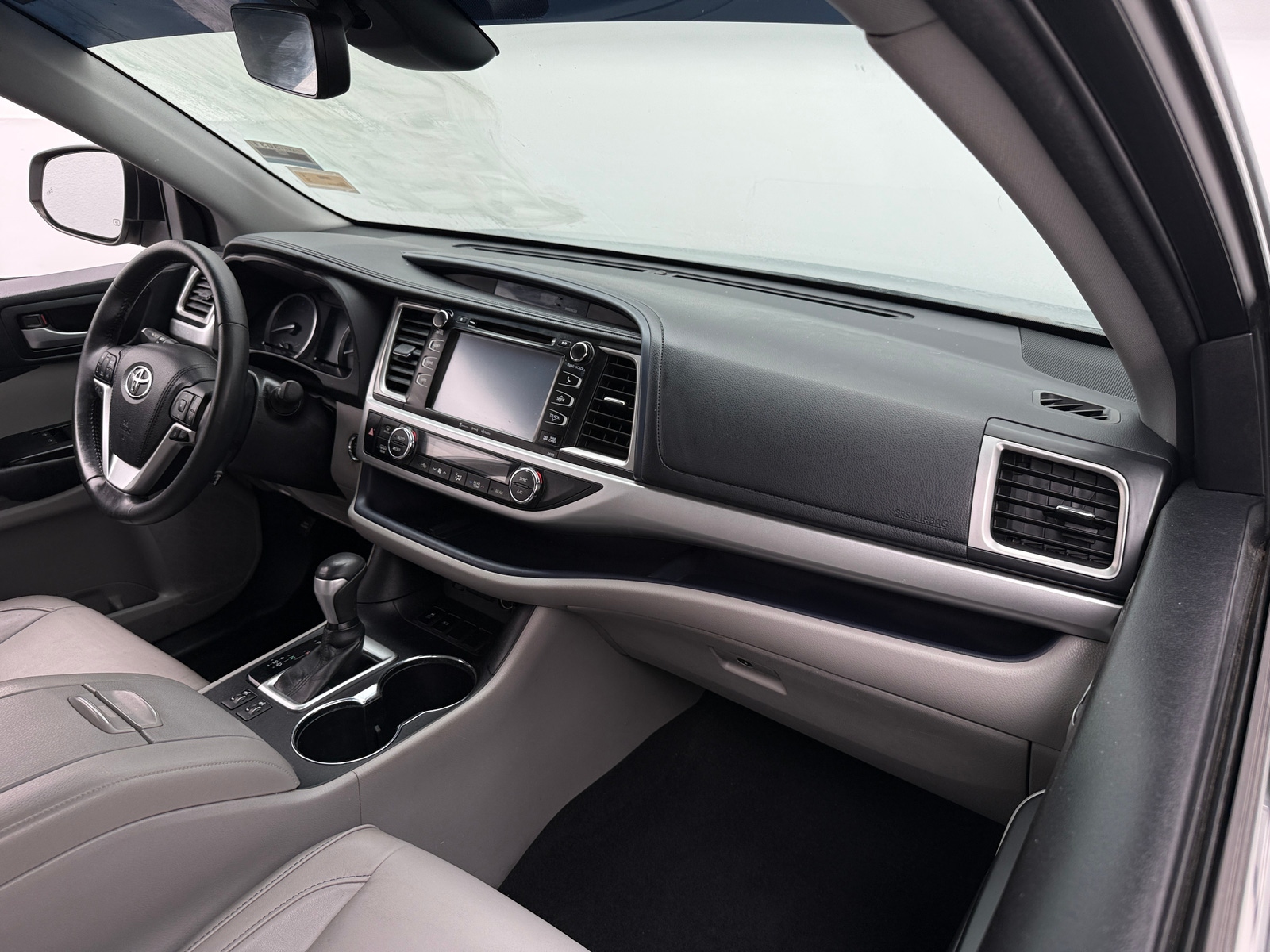 Thumbnail: 2017 Toyota Highlander - 2