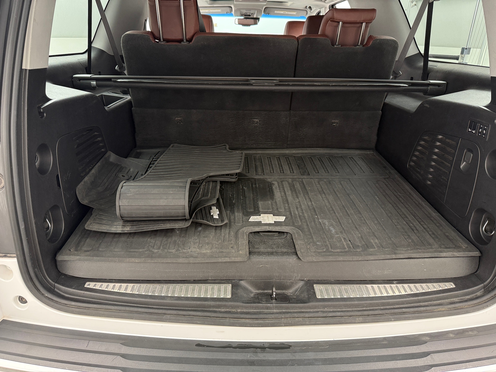 Thumbnail: 2019 Chevrolet Suburban - 6