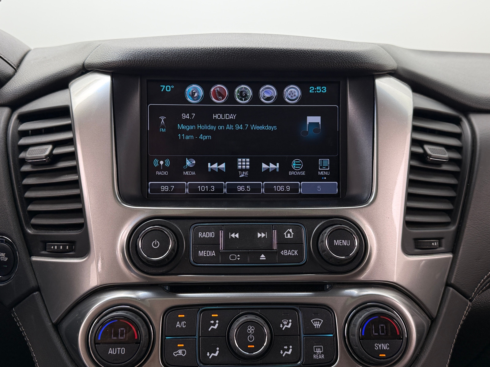 Thumbnail: 2019 Chevrolet Suburban - 3